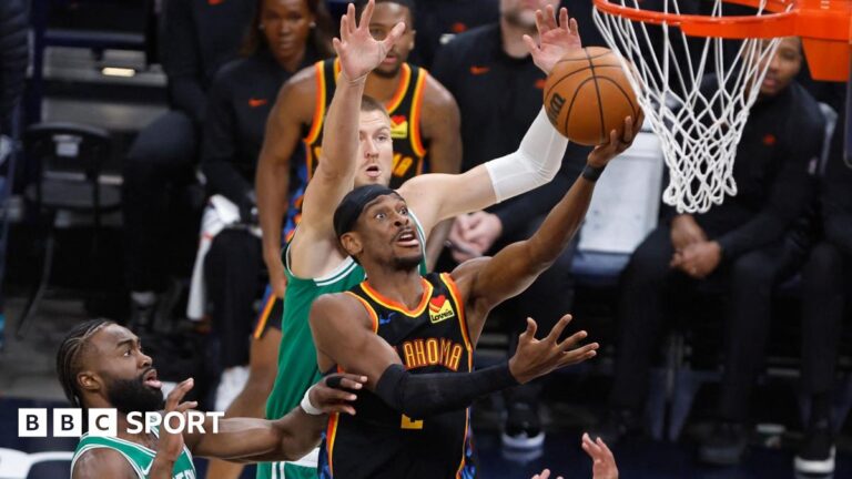 NBA: Oklahoma City Thunder 105-92 Boston Celtics – Thunder won their 15th straight