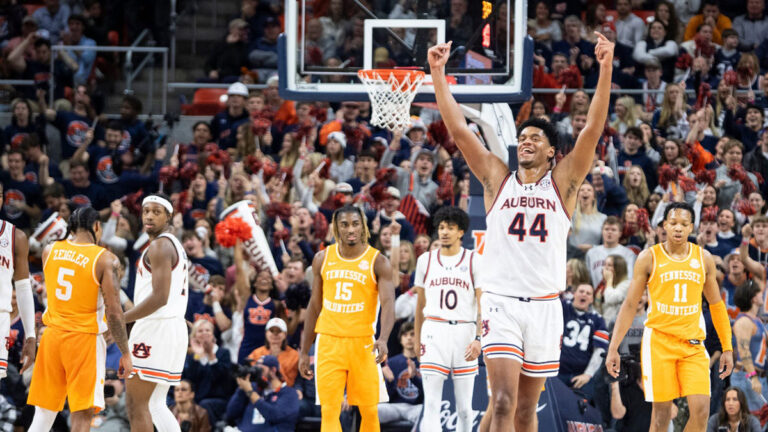 Auburn outwits Tennessee in the fight for the first 10 sec