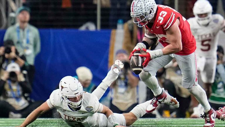 Fans in shock after Ohio State field goal stop sends Texas home in CFP