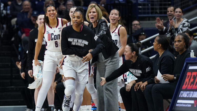 Aubrey Griffin gets a standing ovation in UConn’s 60-point game at Seton Hall