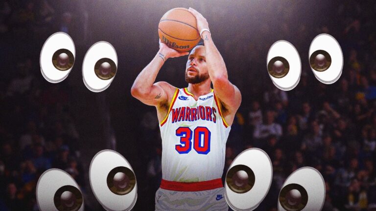 Warriors Watchman Stephen Curri shows pregame by semi-sighted recordings to have fans hiped