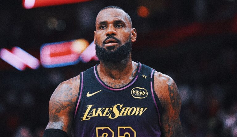 LeBron James ignored? Refs miss timeout in Lakers’ 119-115 loss to Rockets