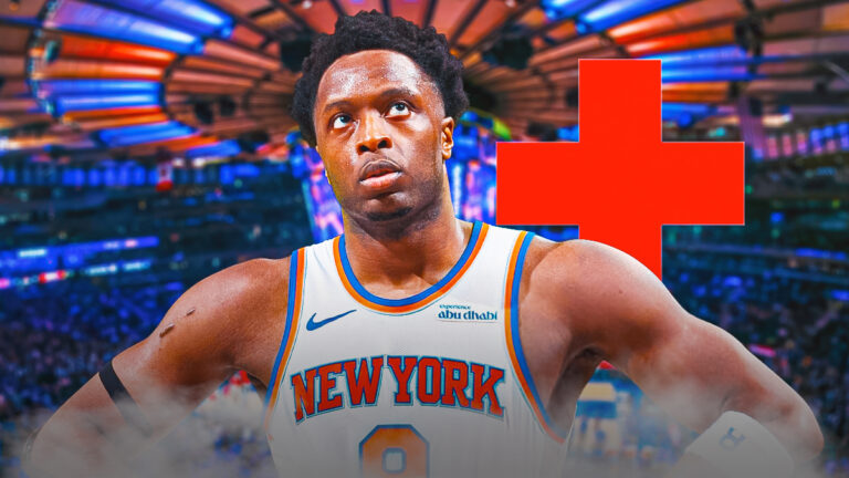 Og Anunobi goes out in Knicks-Lakers play with apparent injuries not contacted